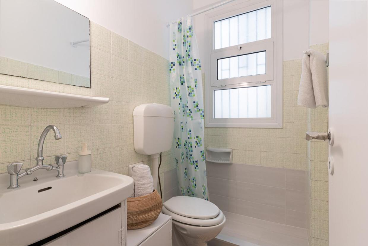 אתונה Comfort Aparment In Exarcheia מראה חיצוני תמונה